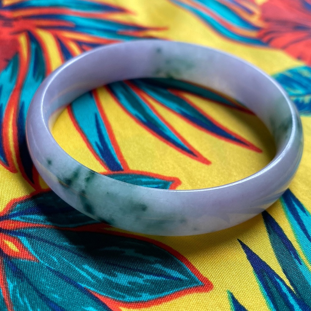 Jade Bangle Bracelet. Makes for a great holiday gift 🎁